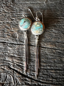 Turquoise Chain Dancers